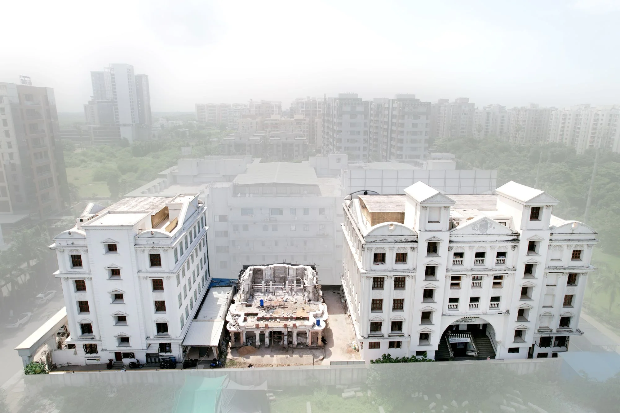 पाल-सूरत संघ भवन