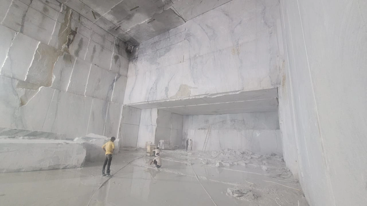 स्टोन ब्लॉक